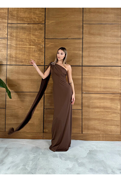 Byİpekce Regina Elbise | Tek Omuz Halka Detaylı Yırtmaçlı Kiremit Abiye | Nikah/Balo/Davet Elbisesi