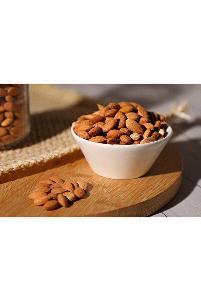 Halktan KAYISI ÇEKİRDEĞİ NATUREL 1 KG.