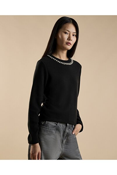 R&B Pearl Detail Sweater with Crew Neck and Long Sleeves