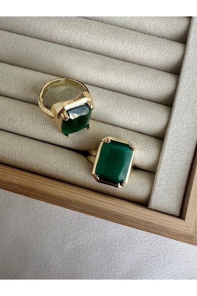 ringbox Gold Big Stone Emerald Green Ring