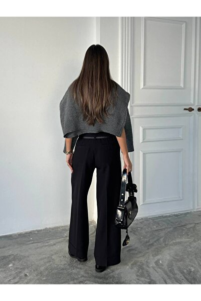 MIZUKI Women's Pleated Belted Trousers with Leg Detail