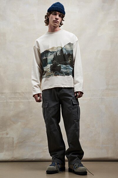 Pull & Bear Beyaz grafikli sweatshirt