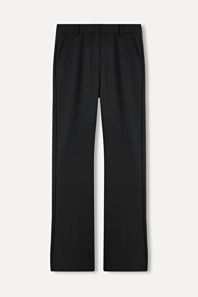 Mudo Flare Fit Pants