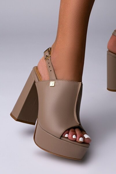 Vanilla Days Ivona Leather Block Heel Mules in Nude with Gold Accents