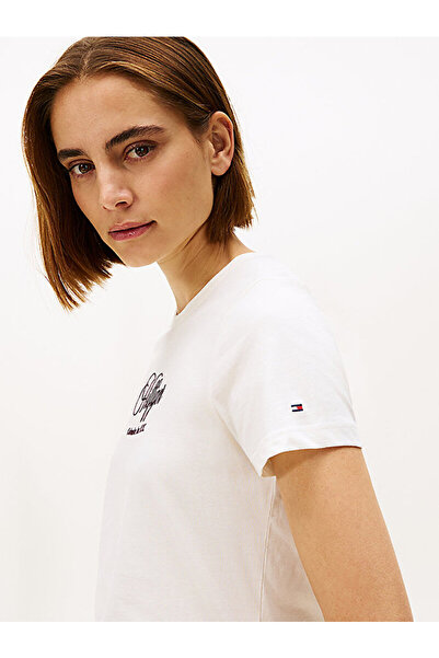 Tommy Hilfiger Logo Embroidery Crew Neck T-Shirt