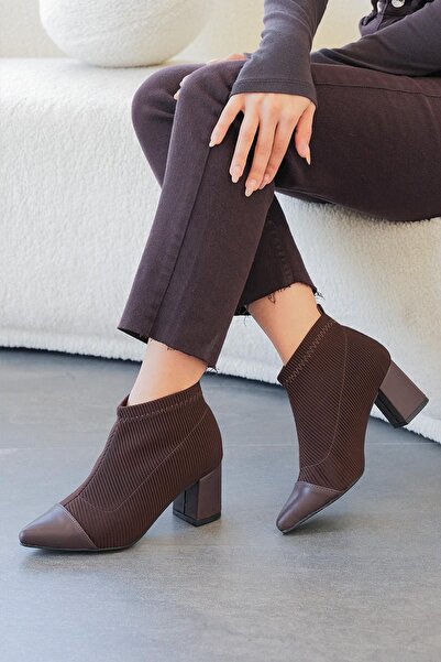 Stilbagshoes Γυναικείες μπότες με τακούνι TİFFANY, δερμάτινες λεπτομέρειες, καφέ