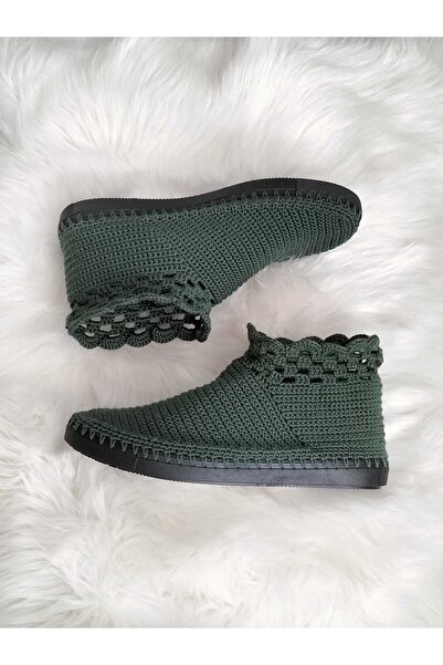 Magicraft2025 Hand crocheted boots in shades of khaki