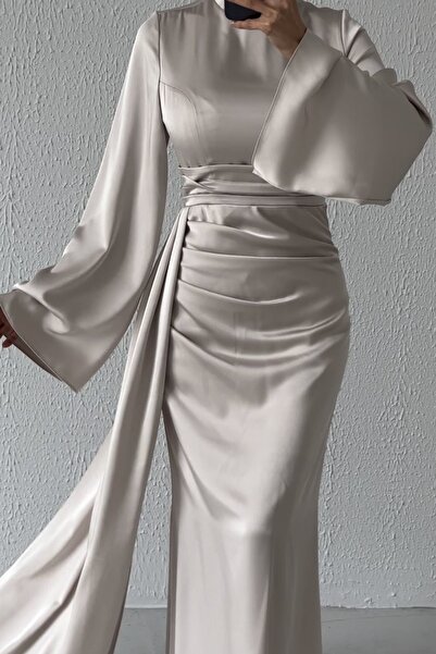 leyuze Kuyruk Detaylı Saten Tesettür Abiye Taş