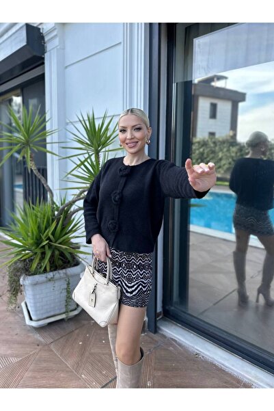 For Angels Cardigan-Style Beard Sweater with Rose Accessories