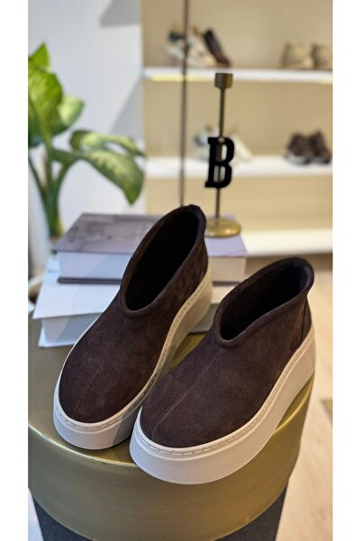 BABLACK حذاء نسائي ذو نعل عالٍ مصنوع من جلد نوبوك بنسبة 100% باللون البني المر