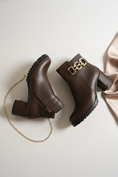 Brielfy Ardelle 9 cm Heeled Gold Chain Buckle Round Toe Faux Leather Winter Women's Boots