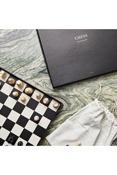 RONIC Premium chess set, Vinga, timeless design, lacquered wooden pieces, storage box, black