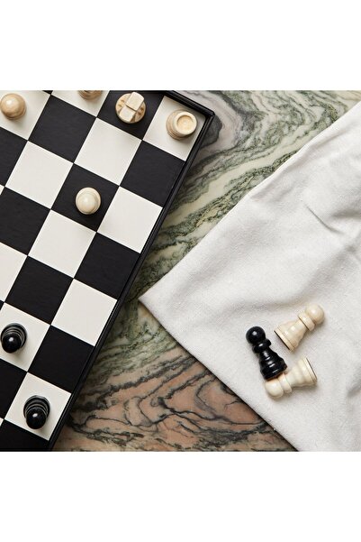 RONIC Premium chess set, Vinga, timeless design, lacquered wooden pieces, storage box, black