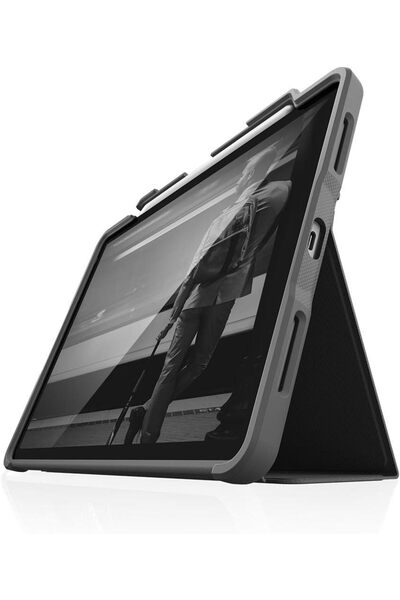 STM جراب Rugged Plus لجهاز Apple iPad Air الجيل الرابع مقاس 10.9 بوصة - أسود