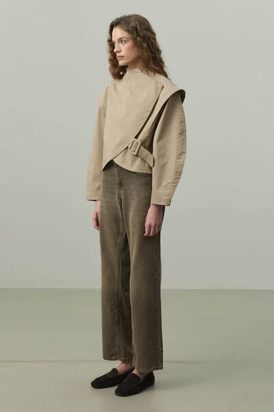 Fahhar Shoulder Detailed Jacket Beige