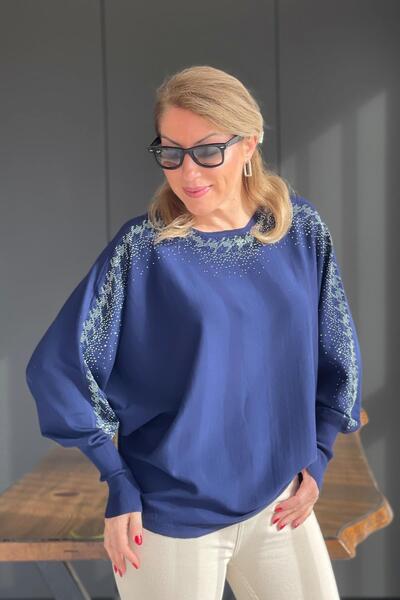 MİSLİNA BUTİK Yaka ve Kol Taş Detay Lacivert Kazak