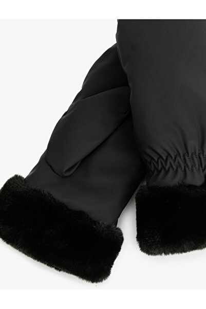 Koton Faux Fur Detailed Lined Gloves