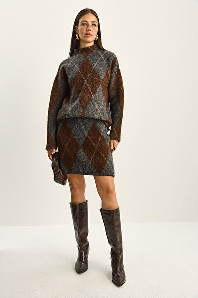 Bianco Lucci Women's Diamond Patterned Fleece-Lined Piece Top and Bottom Set 20251083