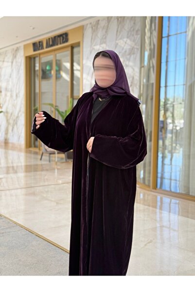 elegant veil Double-sided velvet abaya over black polka-dot chiffon; elegant hijab with a soft texture and modern design