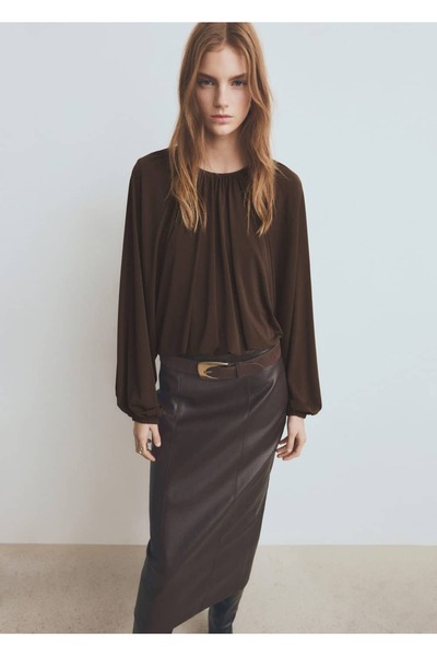 MANGO Woman Büzgülü yuvarlak yaka bluz