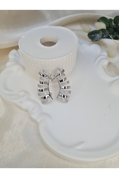 ZEYM COLLECTION Gold Cartilage-Looking Stone Clip-On Earrings – Shiny Rowed Curved Earrings, Stylish Ear Wrap Model