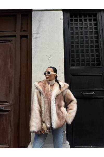 MODAGK Premium Quality Fur Coat - Collar Detail