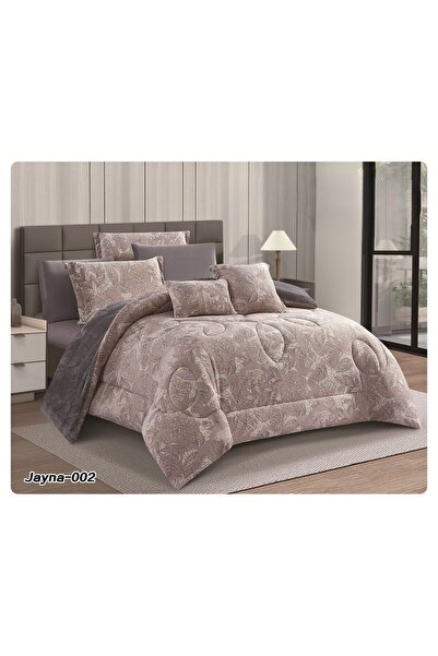 HOURS A royal winter velvet faux fur bedspread set with a patterned design to give your room warmth and elegance. Size 210*170 cm