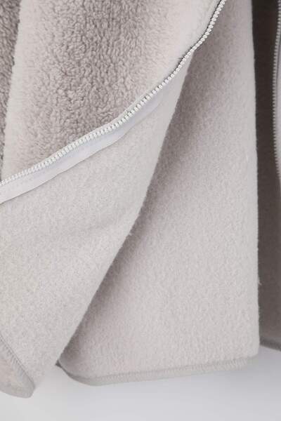 Trendyol Curve Winter Essentials Γκρι πλεκτό φούτερ με φερμουάρ και ψηλός λαιμός τσέπες TBBAW26AO00022