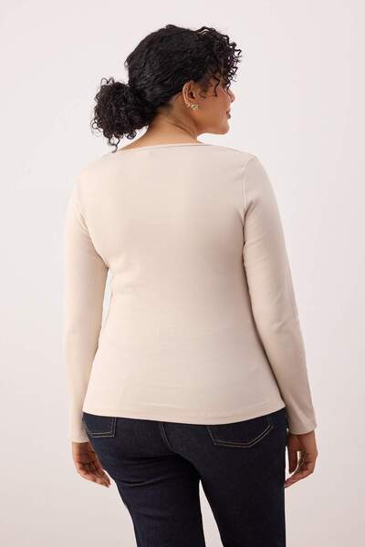 Trendyol Curve Stone Heart Collar Button Detail Camisole Stretchy Knitted Plus Size Blouse Tbbaw26Af00029