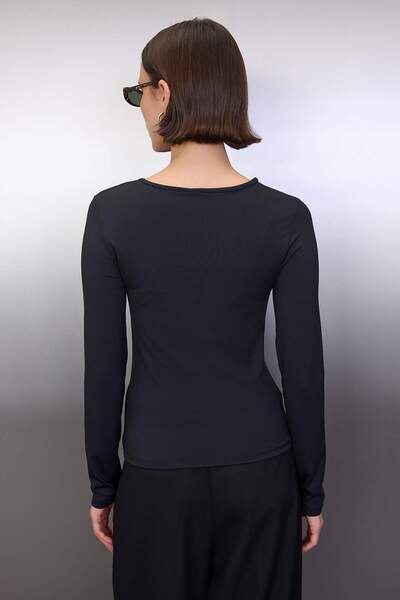 Trendyol Collection Black Lace Detailed Fitted/Fitted Stretchy Knitted Blouse Twoaw26Bz00292