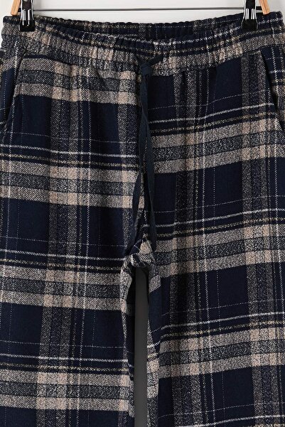 Trendyol Collection Navy Blue Wide Fit Plaid / Checkered Woven Pajama Bottoms Tmnaw24Pj00019