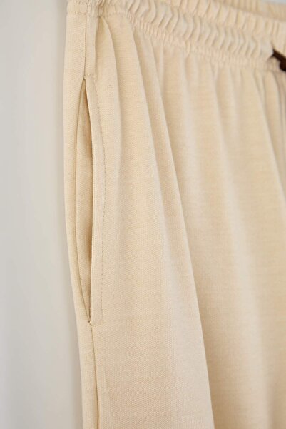 Trendyol Collection Beige Regular/Normal Fit New York Embroidered Straight Leg Sweatpants Tmnss25Ea00007