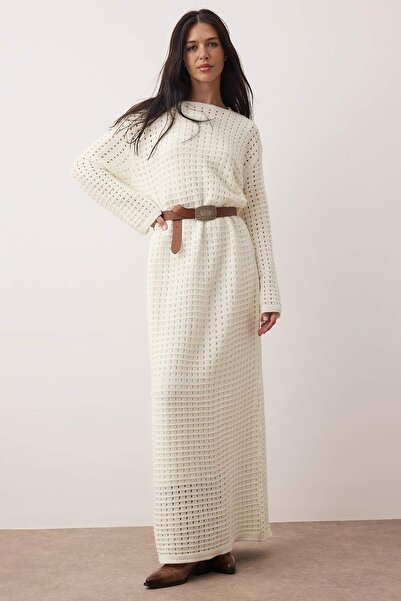 Trendyol Modest Φόρεμα πλεκτό με λεπτομέρεια από διχτυωτό εκρού δαντελωτή πλέξη TCTAW26EB00058