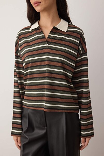 Trendyol Collection Χακί πλεκτό μπλουζάκι TWOAW26TS00020