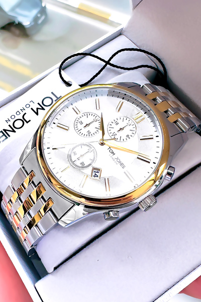 Tom Jones ساعة يد 3 أتم مقاومة للماء، سوار فولاذي فضي اللون Wlg205