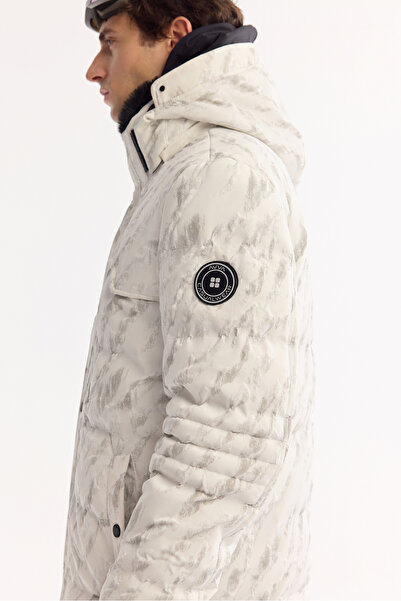 Avva Men's White Hooded Windproof -15 Degree Resistant Comfort Fit Ski Jacket A52Y6053