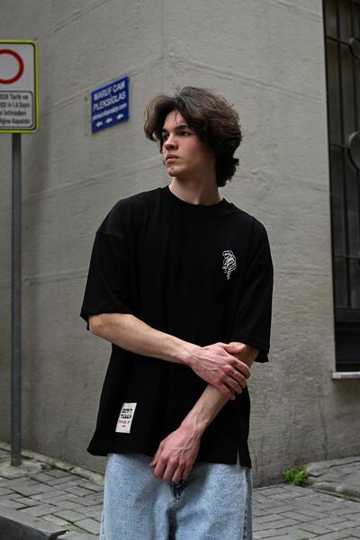 Rocqerx Μπλουζάκι R-5813 Model Single Jersey - Λεπτομέρεια κεντήματος μπροστά και πίσω