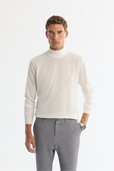 Avva Men's White Half Turtleneck Non-Pilling Knitwear Regular Fit Sweater E005001