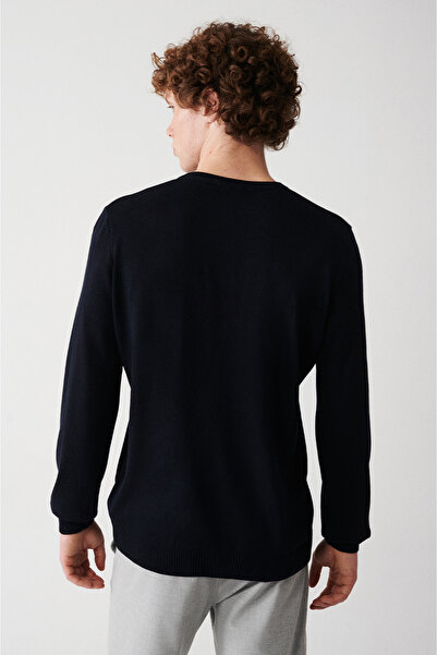 Avva Чоловічий синій базовий светр E005003