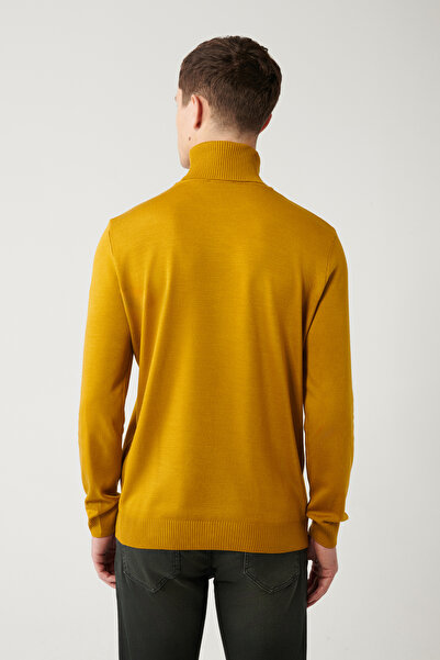 Avva Men's Mustard Full Turtleneck Non-Pilling Sweater E 005002