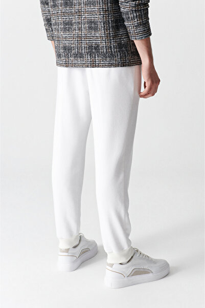 Avva Men's White Laced Waist Elastic 3 Thread Raised Sweatpants E 003402