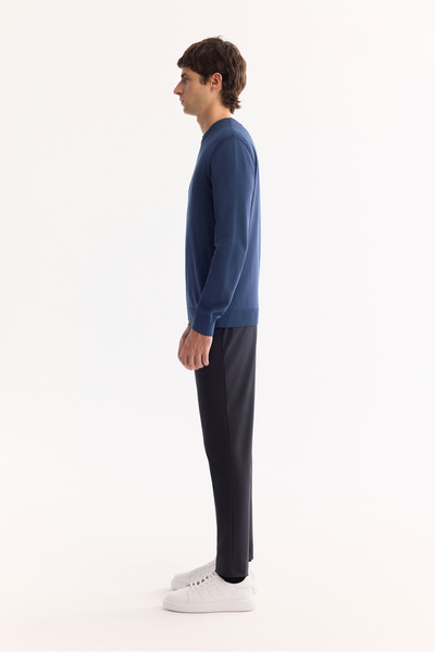 Avva Чоловічий синій велосипедний комір віскоза віскоза суміш базовий трикотаж регулярний крій светр B005021