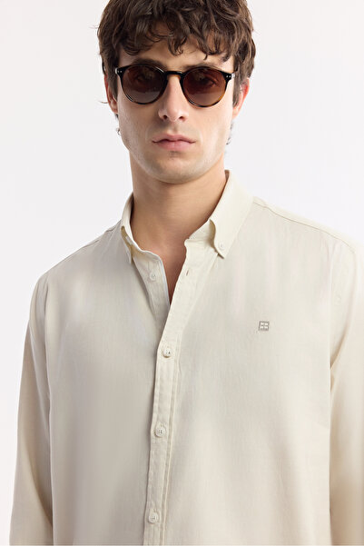 Avva Férfi bézs színű, gombos galléros, ajándékdobozos, 100% pamut Basic Regular Fit ing B002034