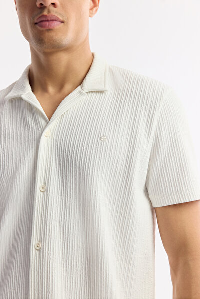 Avva Мъжка риза с къс ръкав, редовна кройка, памук, цвят екрю, яка Apaj A51Y2059