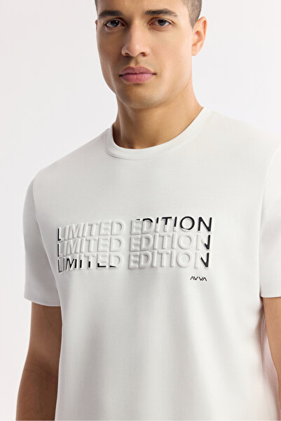 Avva Ανδρικό μπλουζάκι με λευκό λαιμόκοψη με στάμπα Bi-Stretch Interlock Regular Fit T-Shirt A51Y1003