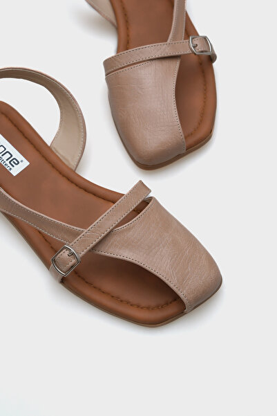 Capone Outfitters Ciel Ankle Strap Women's Sandals