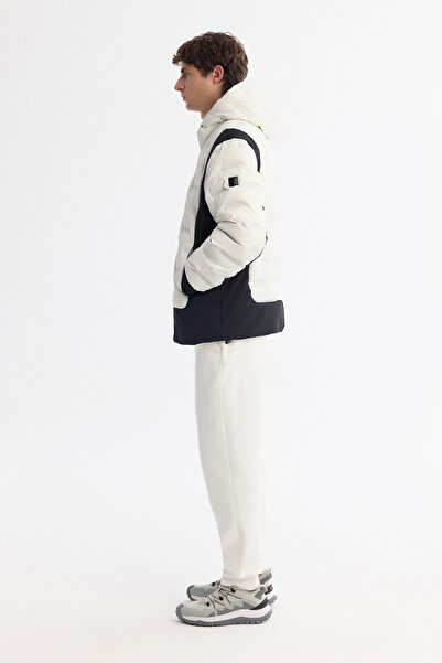 Avva Ανδρικό παλτό με λευκή κουκούλα, αδιάβροχο, αντιανεμικό, φουσκωτό Comfort Fit A42Y6105