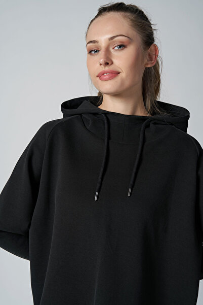 bilcee Γυναικείο μαύρο φούτερ με μαλακή υφή με κουκούλα μακρύ μήκος Owersize 4785