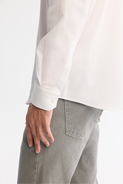 Avva Чоловіча сорочка з білими ґудзиками на комірі, легко прасується, комфортний крій A42Y2071