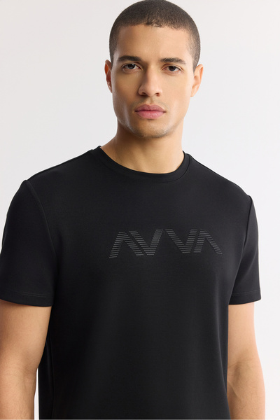 Avva Pánské černé tričko s potiskem kulatým výstřihem Interlock Regular Fit A41Y1174